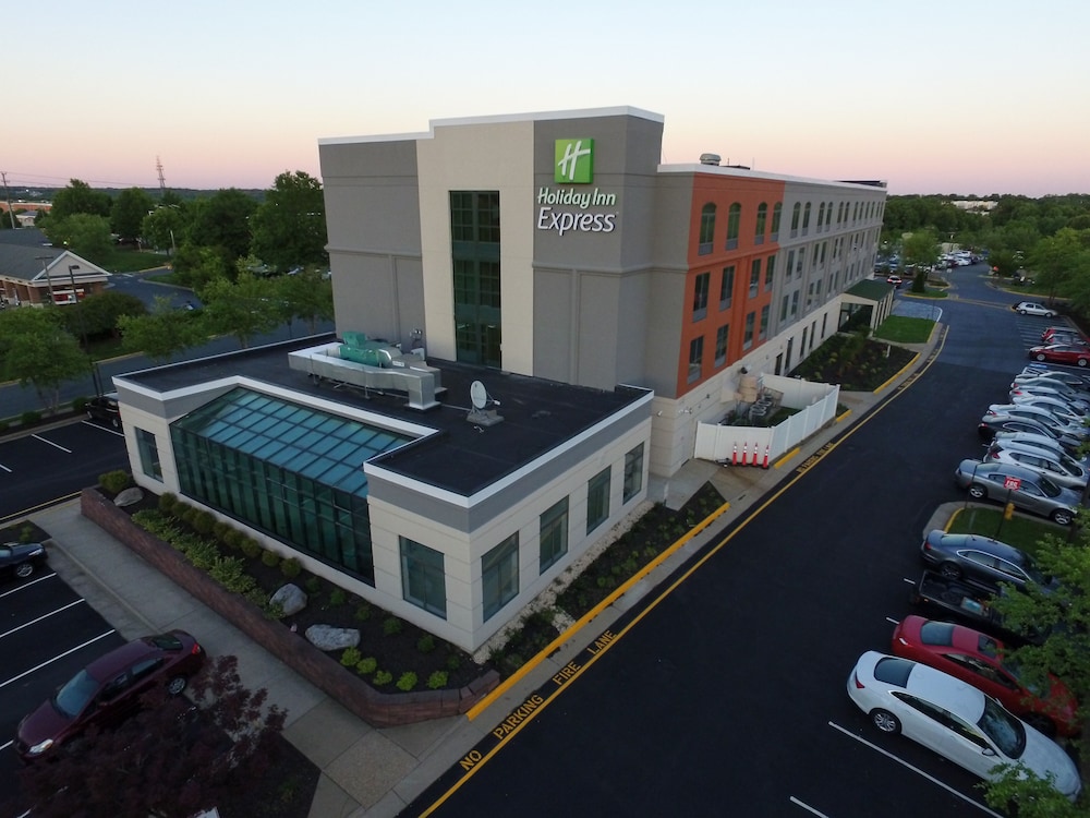 Holiday Inn Express Quantico Stafford by IHG - photo 53