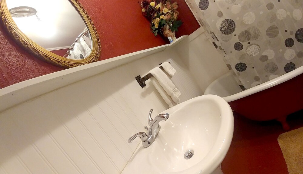 Historic Whiting Hotel Suites - photo 68