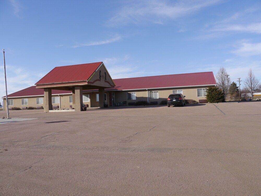 Westwood Inn Suites Kimball - photo 13