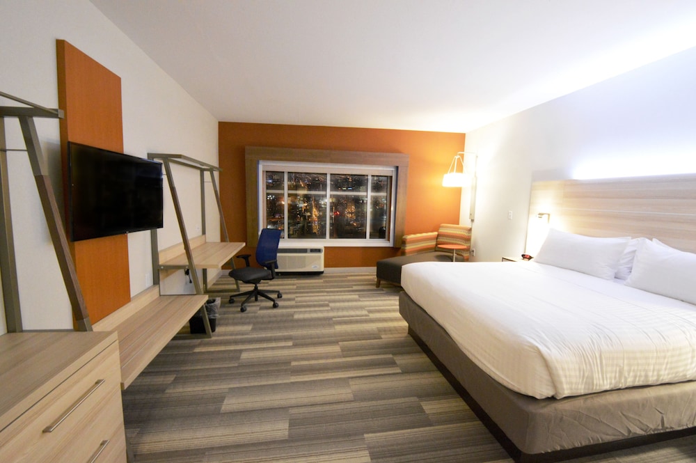 Holiday Inn Express & Suites Toledo West by IHG - photo 7