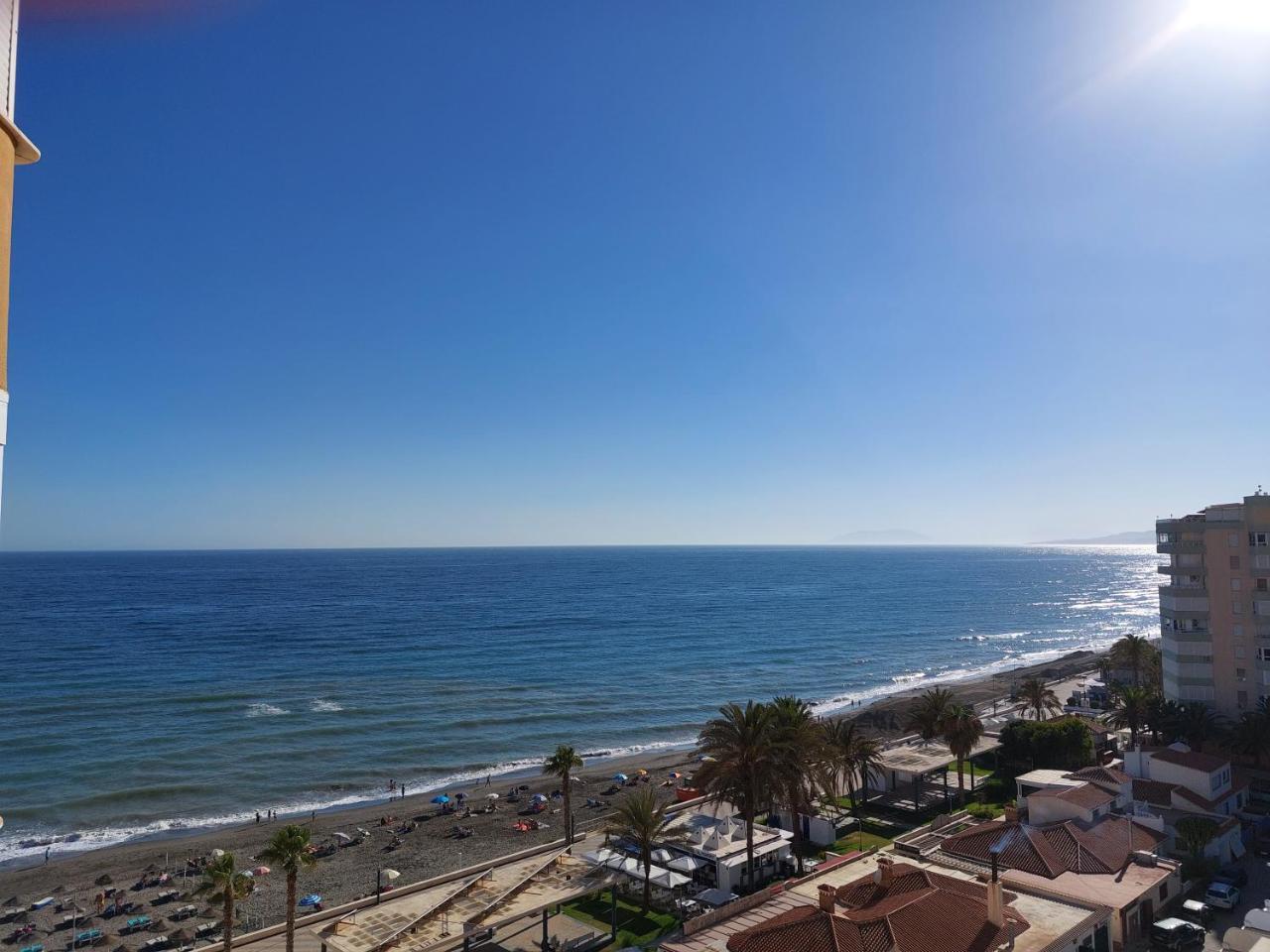 Mirador Playa Torrox 1ª Linea Playa Con Piscina Deluxe — hotel in Torrox