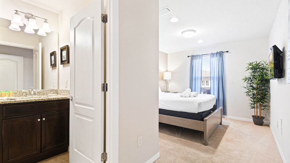 Free Waterpark Access 5br Resort Townhome w Pool - photo 7