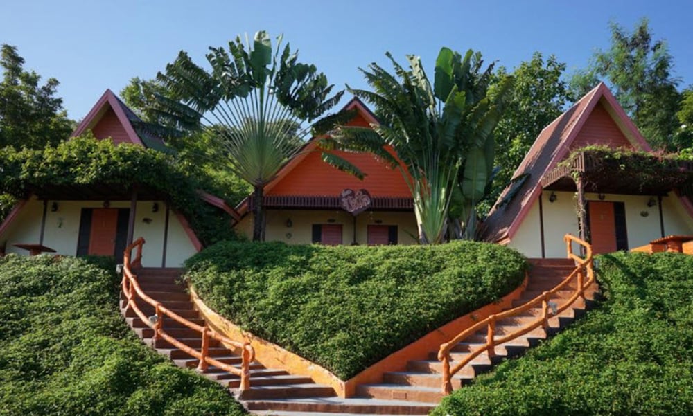 Ban Rai Jairak in Suan Phueng, Thailand