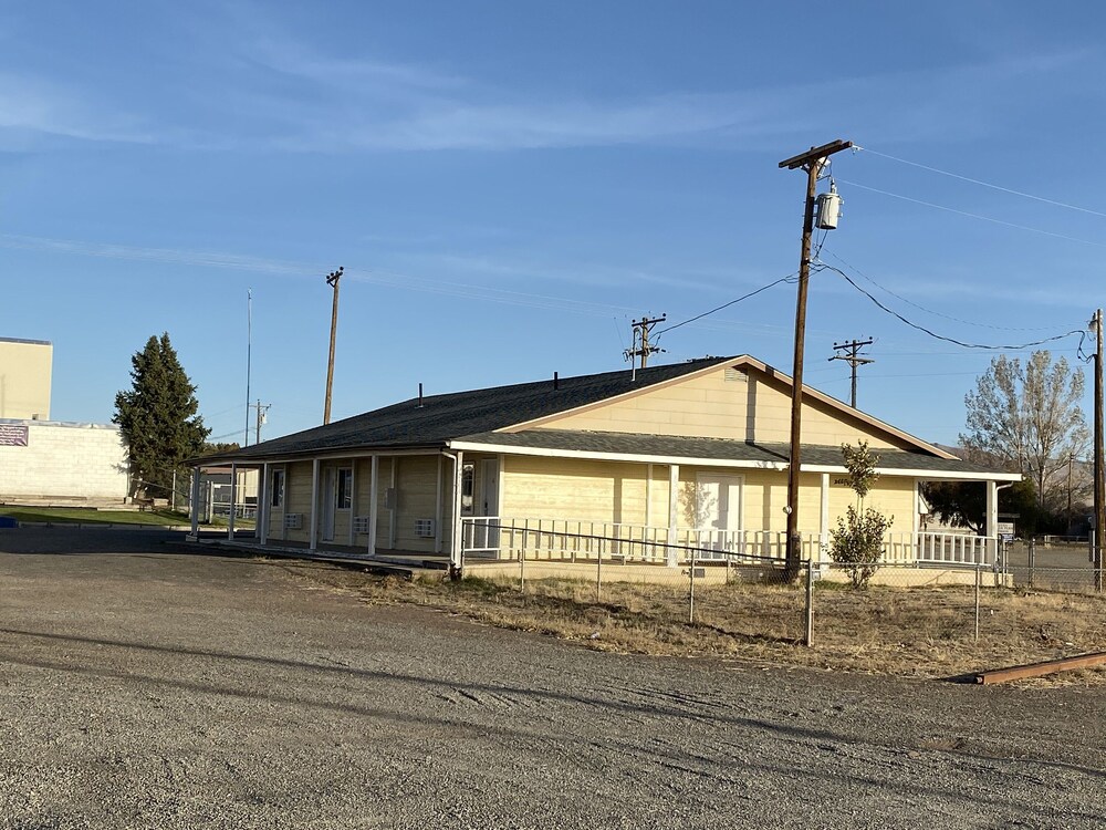 Mcdermitt Hotel - photo 43