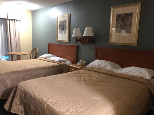 America's Best Inn - photo 12