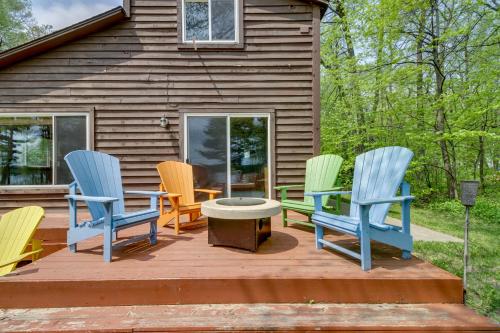 Minnesota Cabin with Deck and Private Beach — 4-Star Luxury Hotel in Merrifield, United States