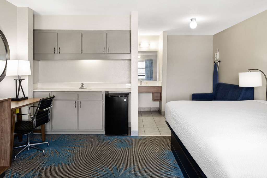 Days Inn by Wyndham Ardmore - photo 19