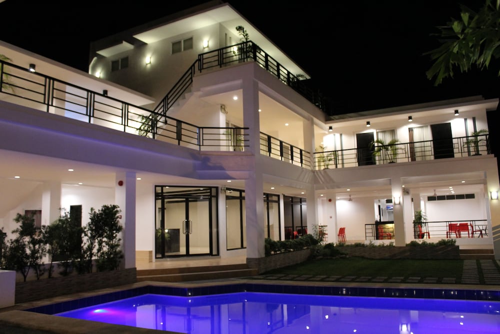 Be ing Suites in Davao, Philippines