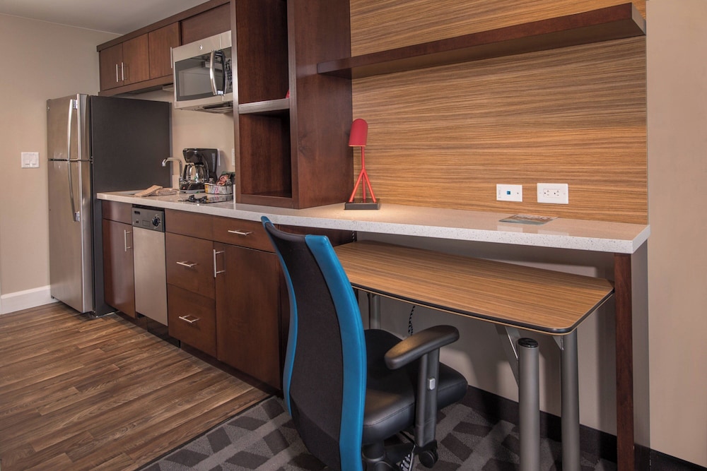 TownePlace Suites by Marriott Altoona - photo 13