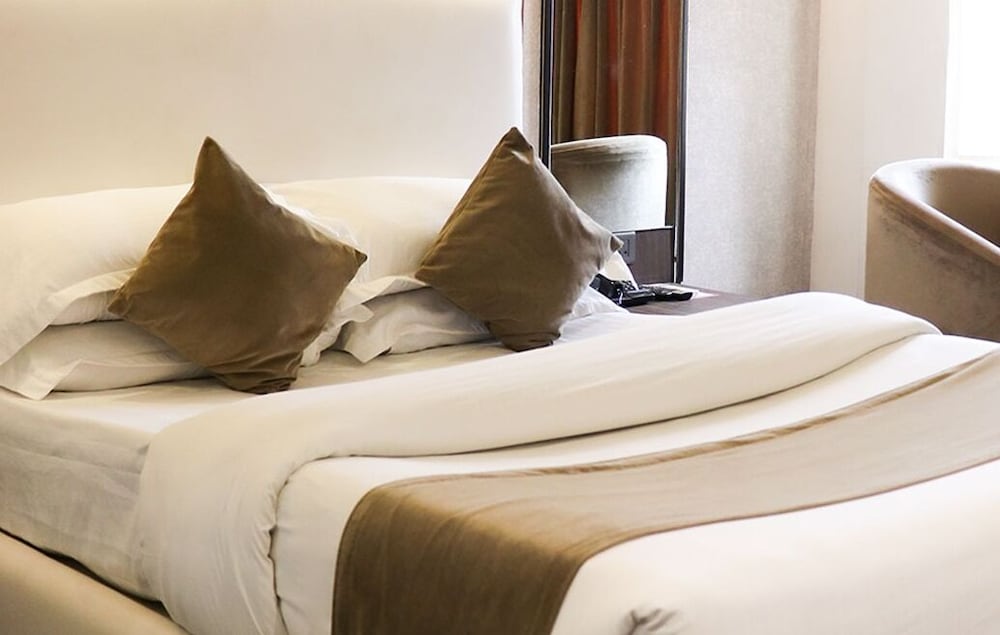 Nirula's Hotel - carbon neutral hotel in Noida