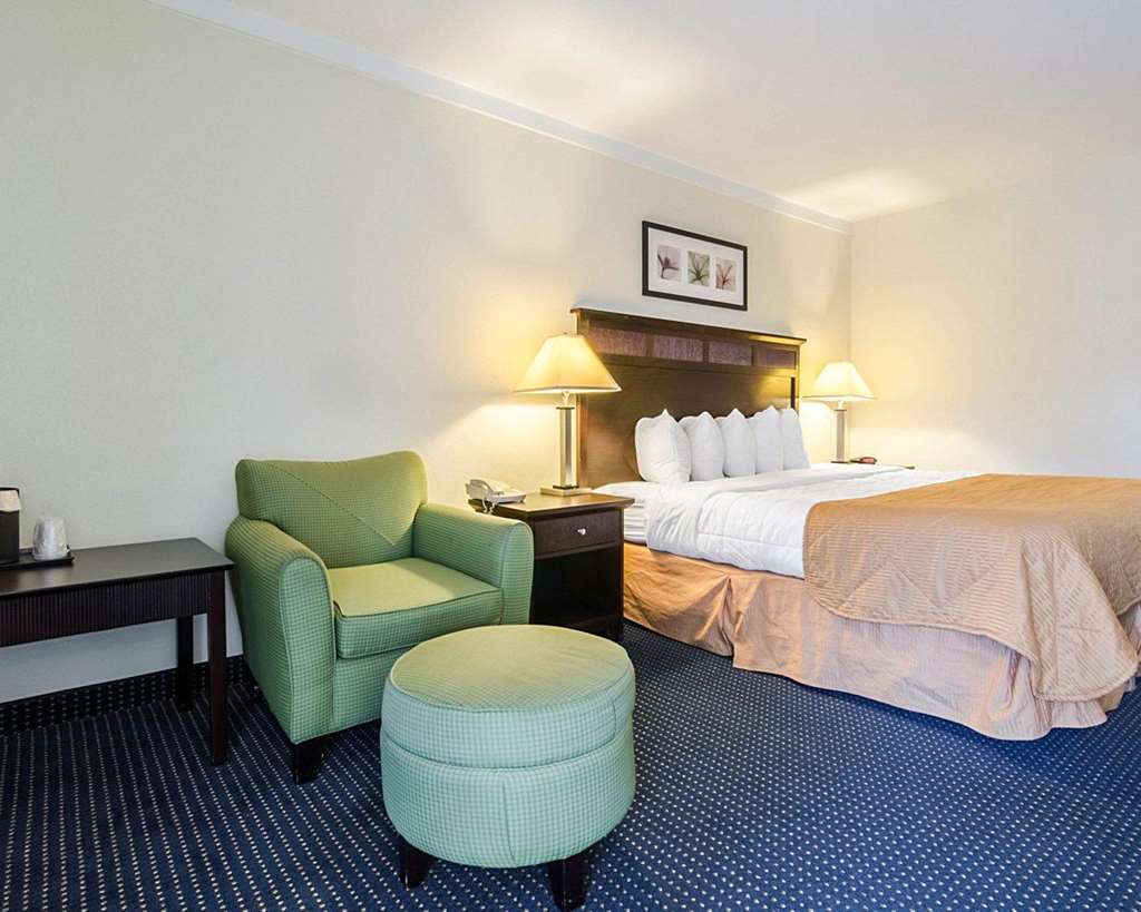 Rodeway Inn & Suites Williamsburg Central - photo 10