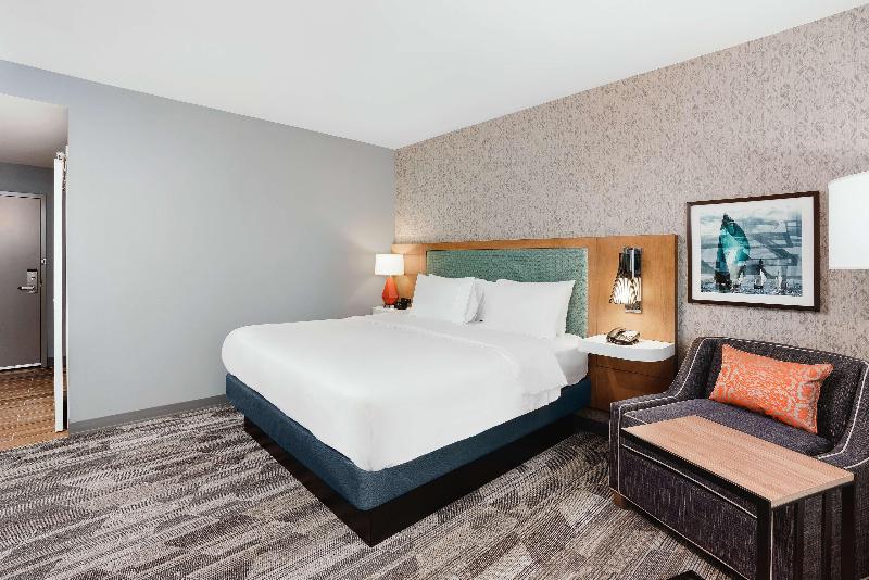 Hampton Inn Bellingham Airport - photo 15