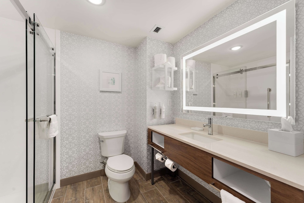 Hampton Inn Milford - photo 34