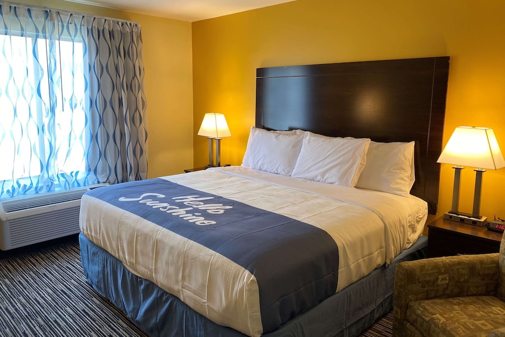 Days Inn by Wyndham Atlanta Southlake Morrow - photo 16