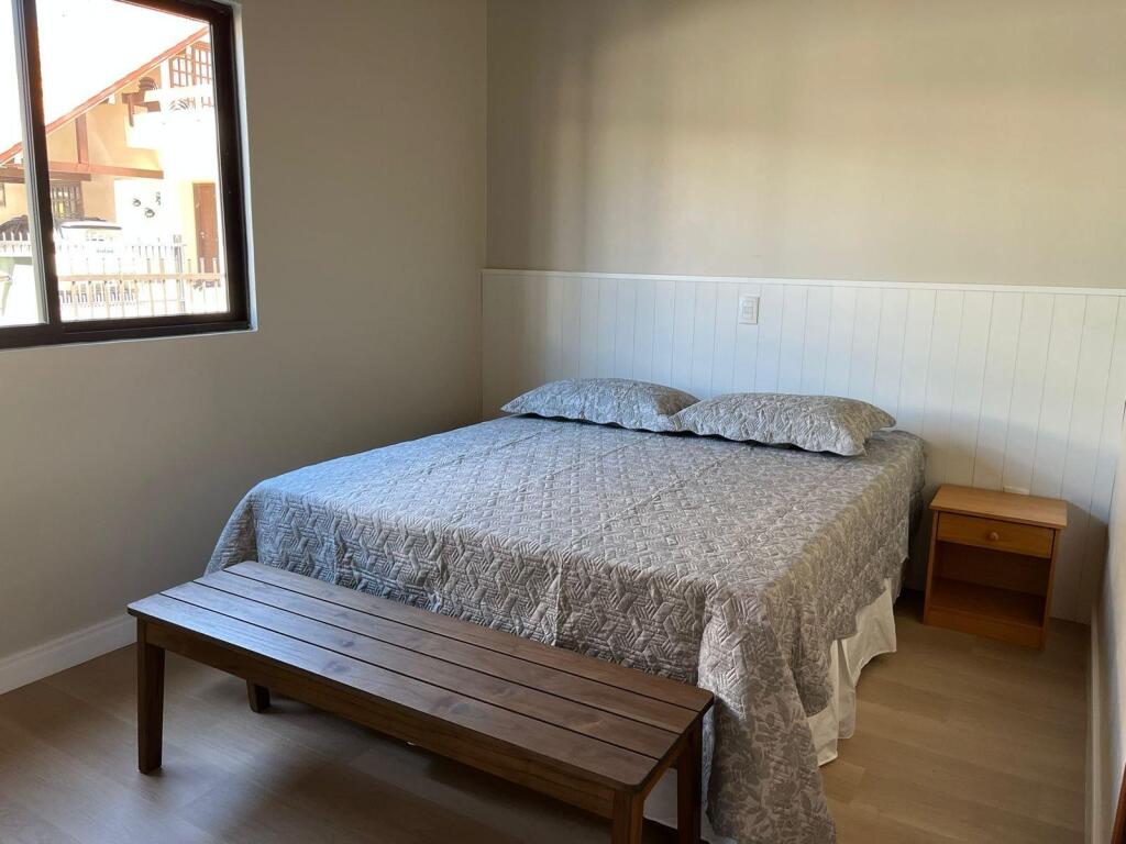 Casa aconchegante com 04 dormitórios