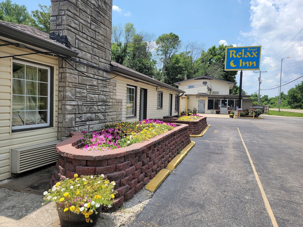 Royal Relax Inn - photo 9