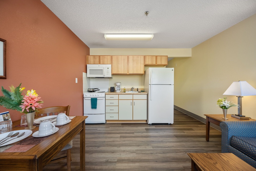 Affordable Suites Fredericksburg - photo 12