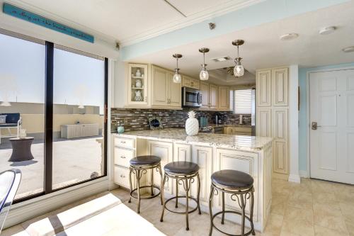 Resort Style Penthouse with Patio in Hudson - photo 24
