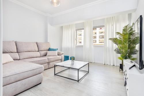 Ria Mar Deluxe City Center @Homesbyfc — 4-Star Luxury Hotel in Faro, Portugal