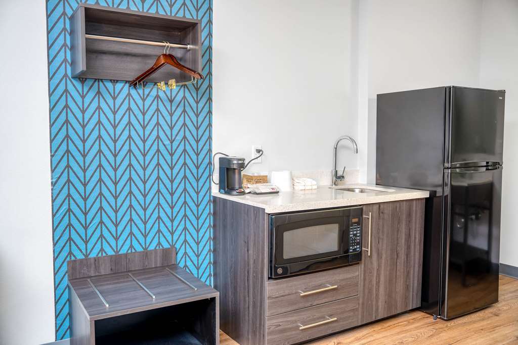 Studio6 Suites Stockton CA Waterfront - photo 28