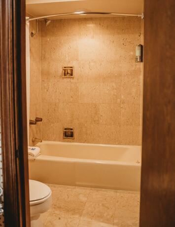 Hotel Phillips Hotel - photo 44