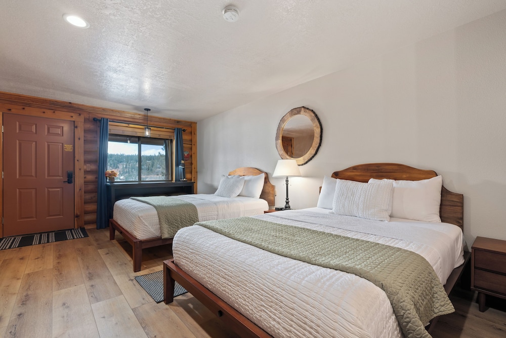 Duck Creek Village Inn - photo 8