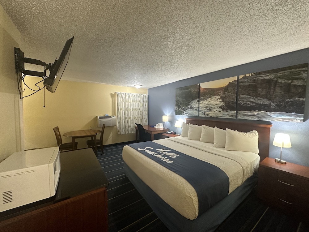 Days Inn & Suites by Wyndham Gunnison - photo 26