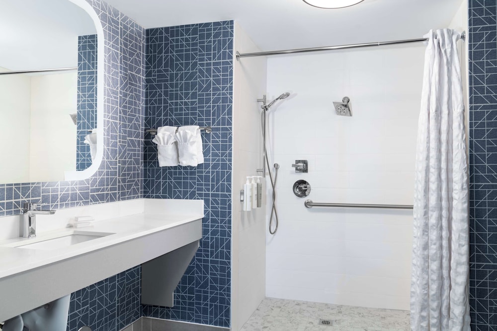 Homewood Suites by Hilton Detroit Troy - photo 32