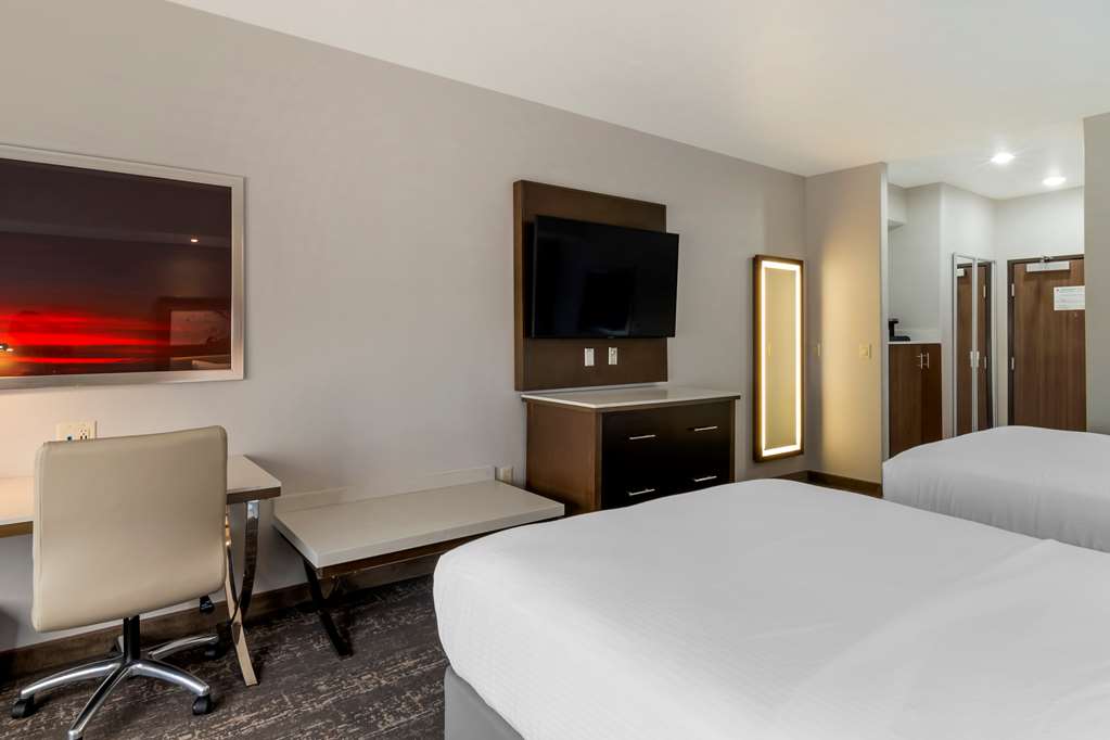 Best Western Premier Liberty Inn Suites - photo 29