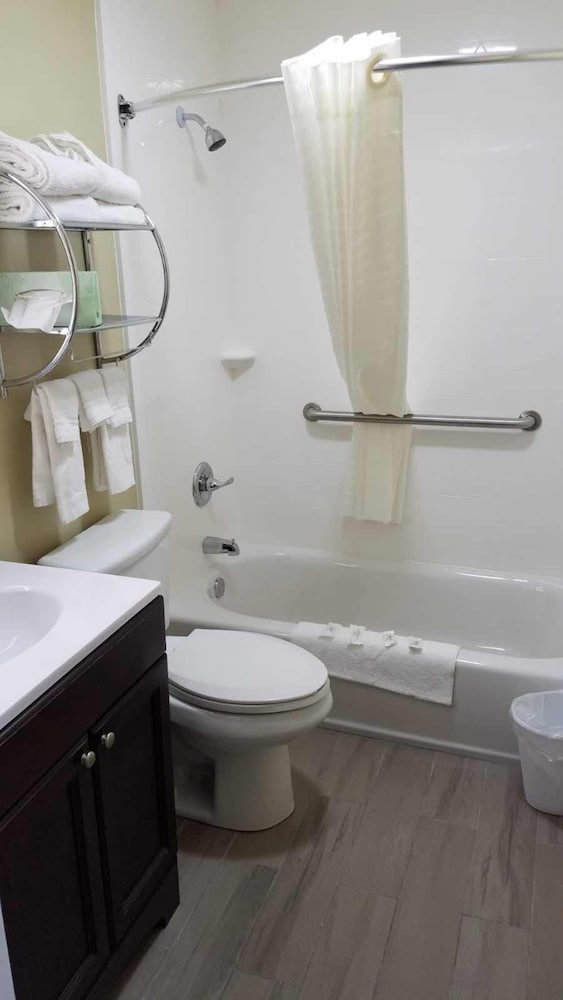 DuPont Suites - photo 12