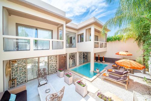 Villa White High Standing Breakfast — 4-Star Luxury Hotel in Marrakesh, Morocco