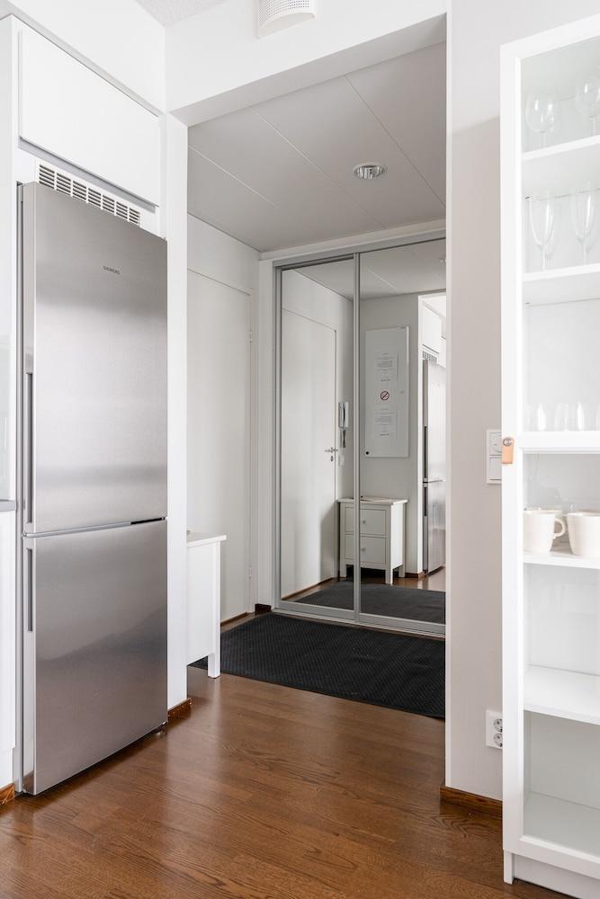 Modern Downtown 1BR next to Lake Pyhäjärvi — 4-Star Luxury Hotel in Tampere, Finland