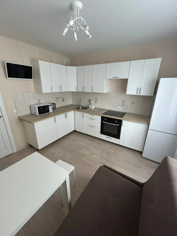 V Tsentre Goroda Flat — Kopeysk — photo 2