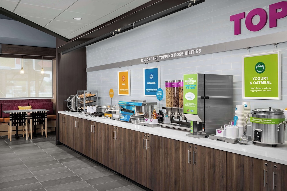 Tru by Hilton Columbus East Broad - photo 22