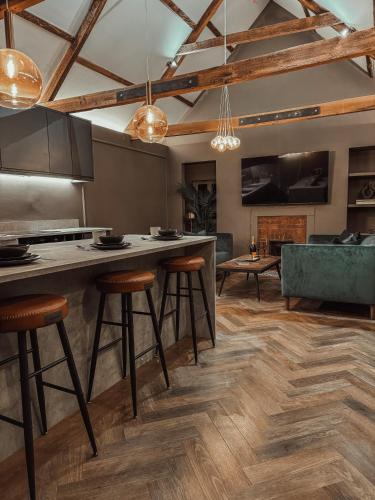 Magistrates Penthouse Suite Town Centre Apartments with Spa — 4-Star Luxury Hotel in Morpeth, United Kingdom