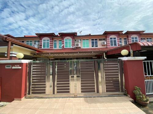 Homestay LA Kota Bharu — 4-Star Luxury Hotel in Kota Bharu, Malaysia