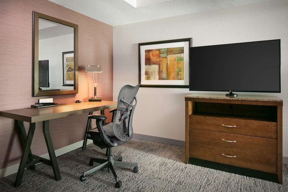 Hilton Garden Inn Manhattan - photo 13