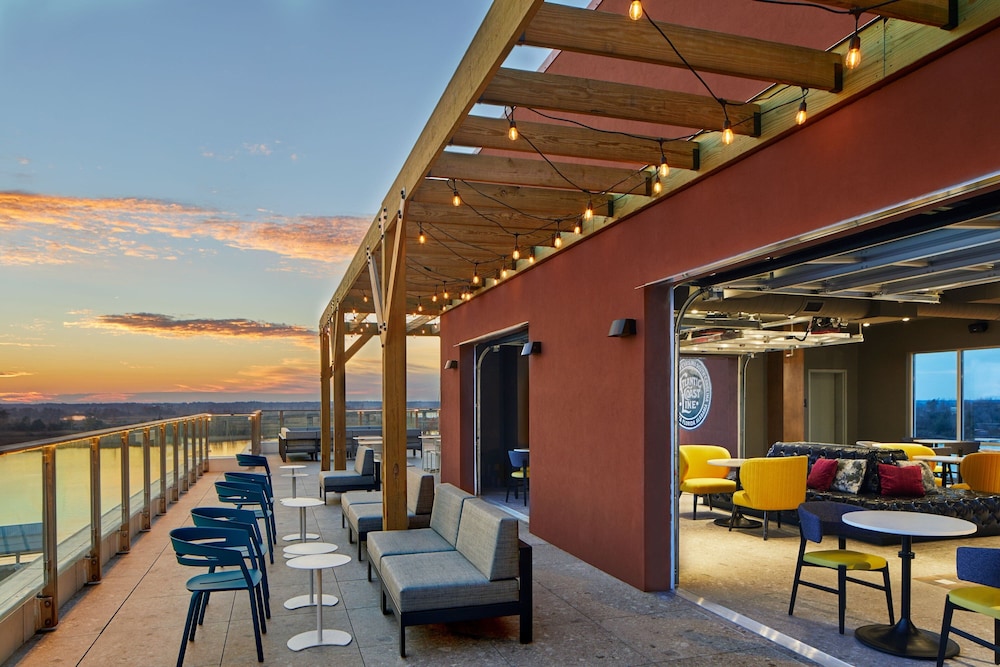 Aloft Wilmington at Coastline Center - photo 22