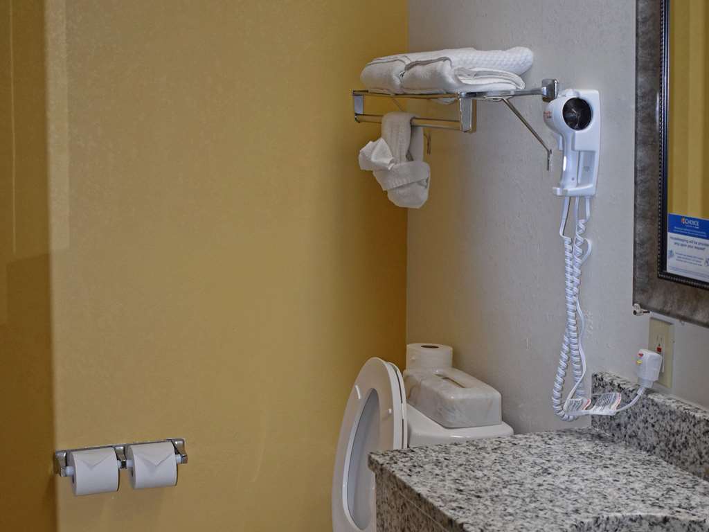 Quality Inn & Suites Kearneysville Martinsburg - photo 17
