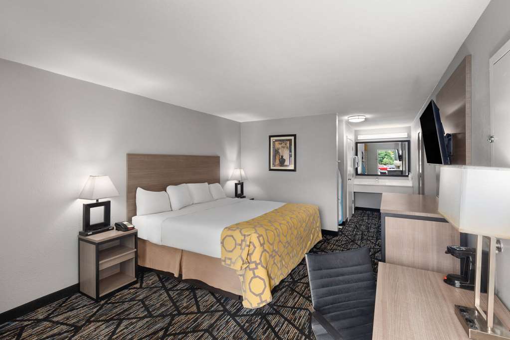 Baymont by Wyndham Mobile Tillmans Corner - photo 17