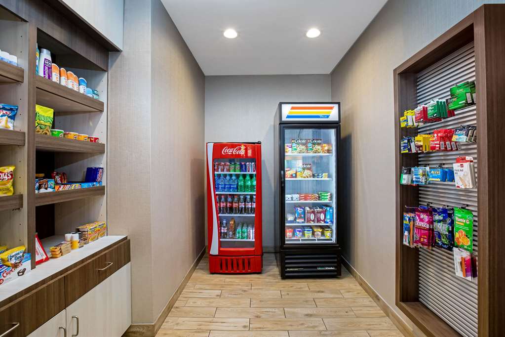 La Quinta Inn & Suites by Wyndham Manteca Ripon - photo 27