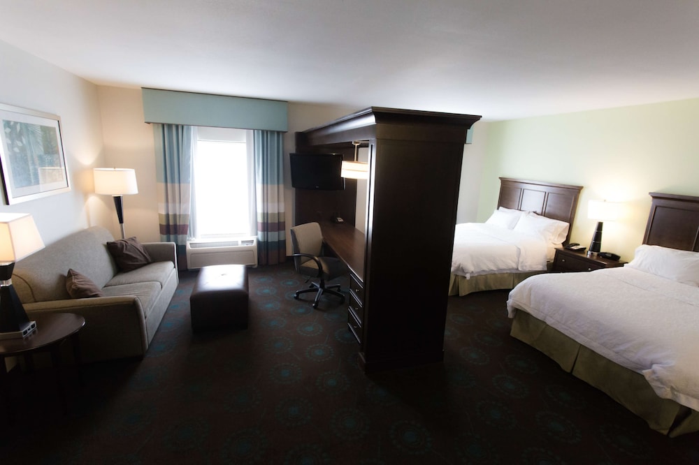 Hampton Inn & Suites Middlebury - photo 19