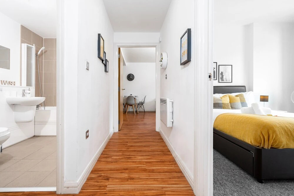 Latitude Chinatown Central Apartment — 4-Star Luxury Hotel in Birmingham, United Kingdom