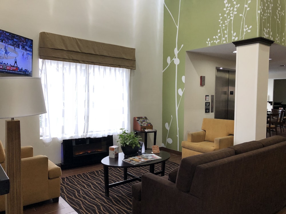 Spark by Hilton Louisville Airport - photo 9