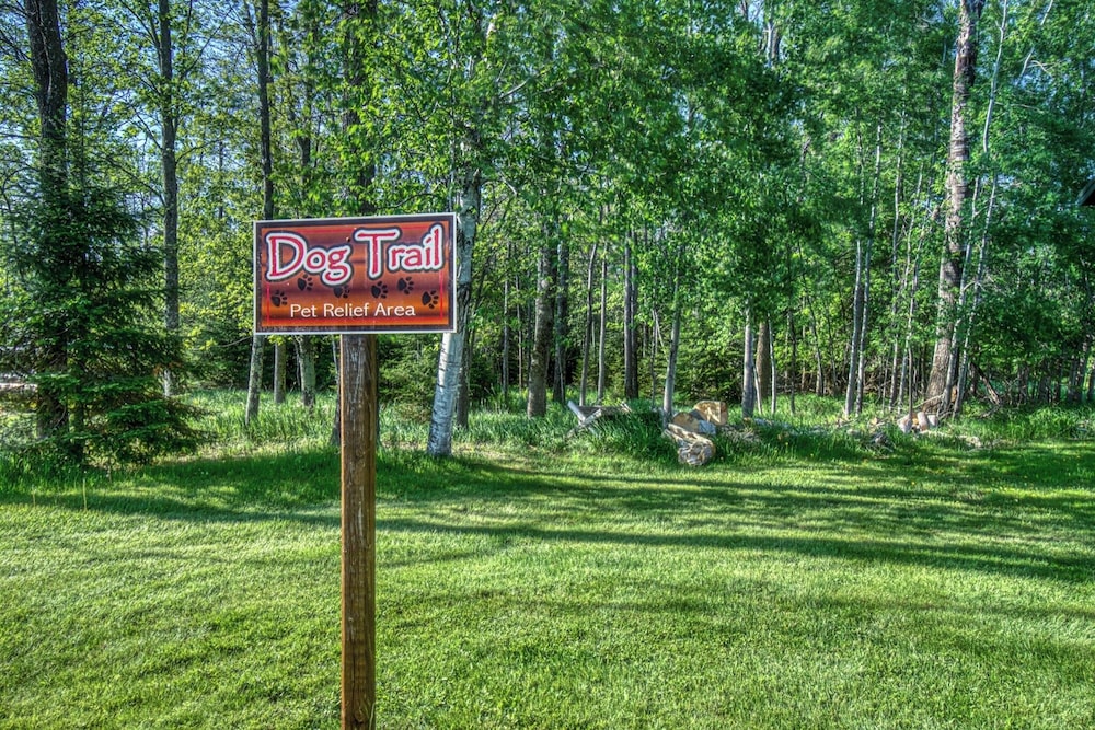 Lena's Northern Pines Resort - photo 83