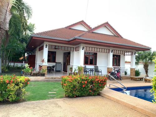 Villa Baan Roth Soi 112 Hua Hin — 4-Star Luxury Hotel in Hua Hin, Thailand