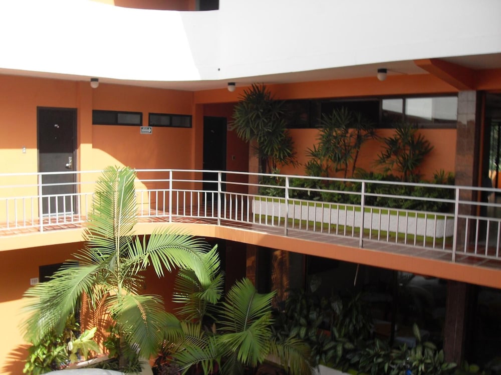 Hotel Playa Cristal