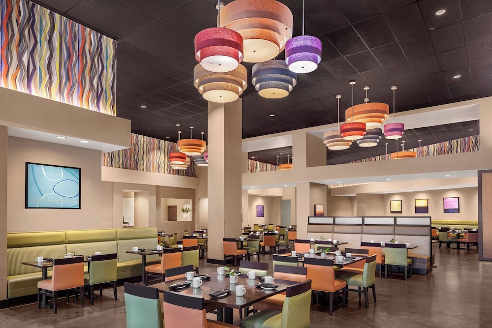 Delta Hotels by Marriott Anaheim Garden Grove - photo 17