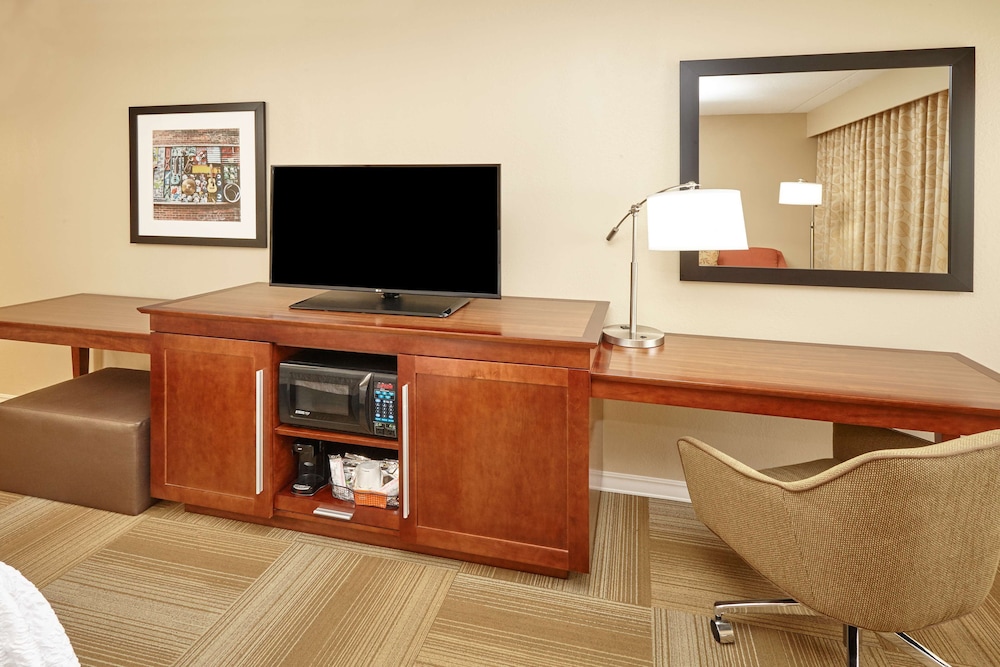 Hampton Inn Lafayette - photo 24