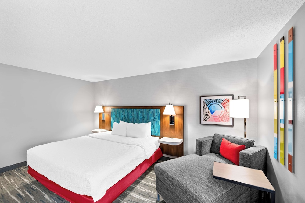 Hampton Inn Lincoln South Heritage Park - photo 25